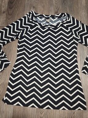 Kenar Black and White Chevron Long Sleeve Tunic